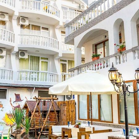Hotel Yanis Лозенец Экстерьер фото