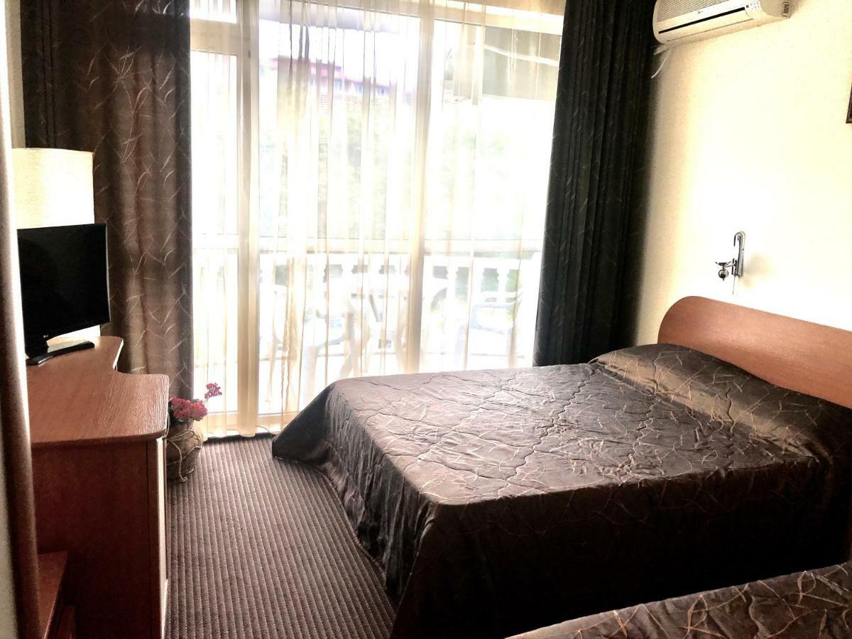 Hotel Yanis Лозенец Экстерьер фото