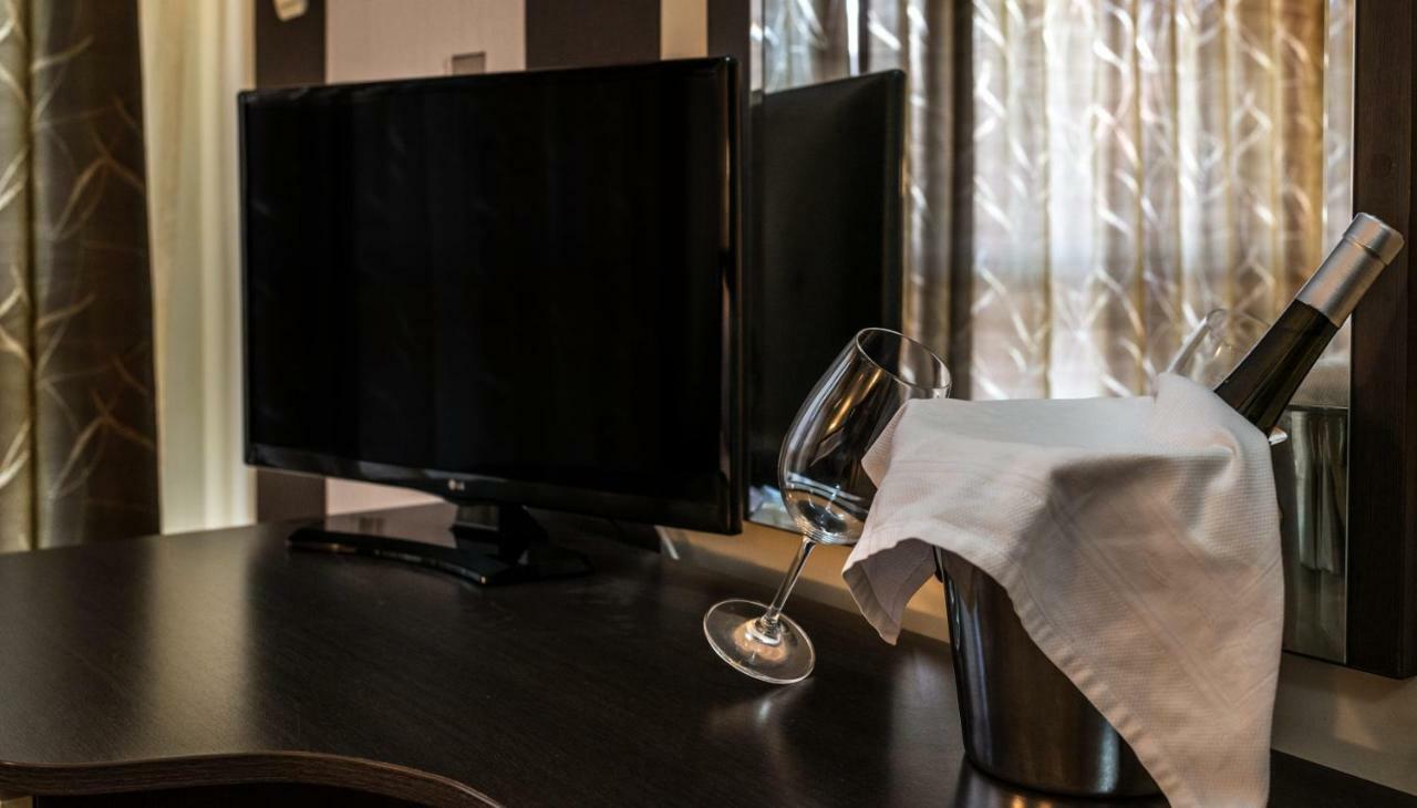 Hotel Yanis Лозенец Экстерьер фото