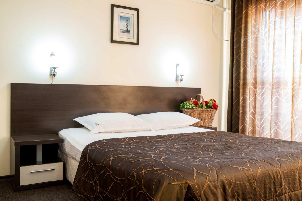 Hotel Yanis Лозенец Экстерьер фото